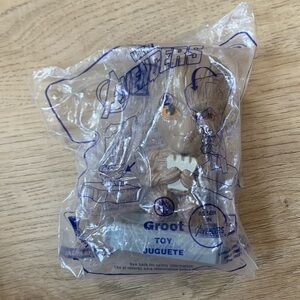 NWT Marvel Avengers Infinity War Groot Fast Food Toy